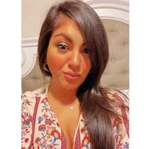 Meet your Posher, Cristina